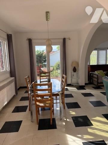 Villa cap d Antibes garoupe de plein pied a rénover proche mer .