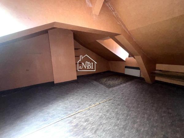 À VENDRE Ensemble immobilier : 2 immeubles et local commercial