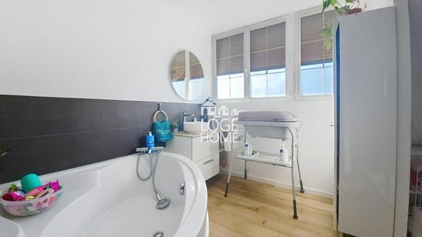 Maison 130 m² (potentiel 150 m²), 3 chambres , sous-sol complet, proche gare d'henin beaumont