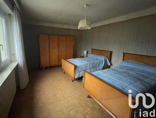 House for sale 5 rooms 214 m² Villers-la-Montagne