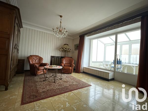 House for sale 5 rooms 214 m² Villers-la-Montagne