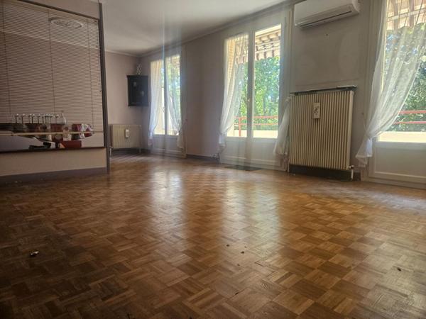 Appartement Decines Charpieu 3 pièce(s) 79.08 m2