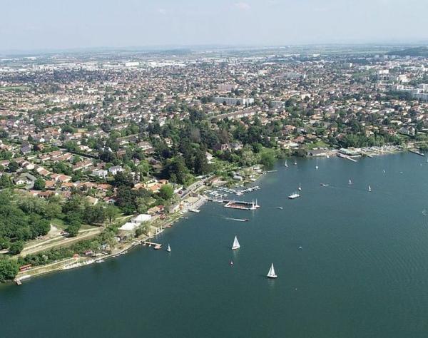 Appartement à vendre    4 pièces • 134 m2 Meyzieu