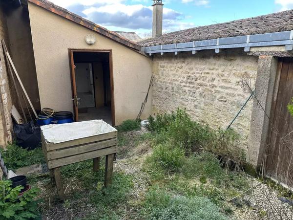 VALENCE EN POITOU
