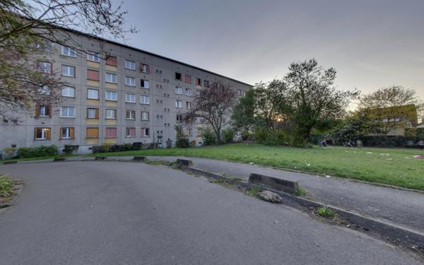 Appartement à vendre    3 pièces • 54,11 m2 Le Blanc-Mesnil