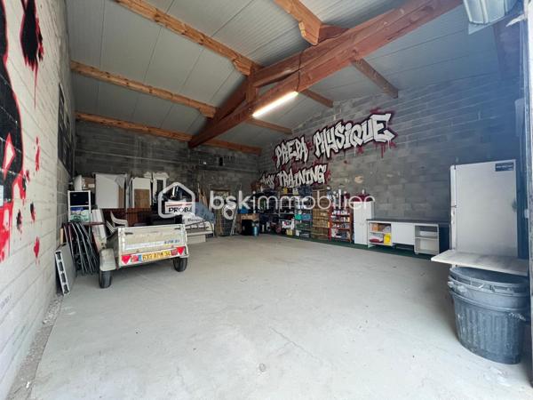 Local d activites de 280 m²