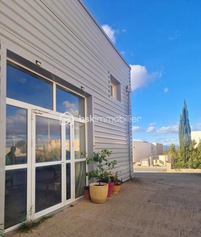 Local d activites de 280 m²