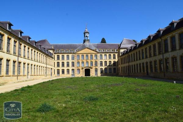 Appartement à louer 2 pièces 62.35m² Sedan (08200)