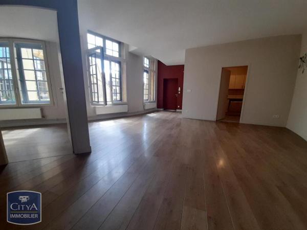 Appartement à louer 2 pièces 62.35m² Sedan (08200)