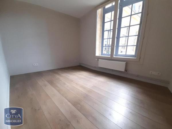Appartement à louer 2 pièces 62.35m² Sedan (08200)