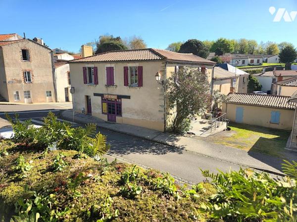 Ensemble Immobilier Atypique en Pierre à Apremont à multiples revenus