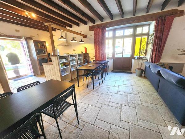 Ensemble Immobilier Atypique en Pierre à Apremont à multiples revenus