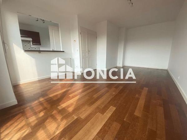 Location Appartement 2 pièces 45.27 m² - 71 BOULEVARD ROBESPIERRE Poissy 78300