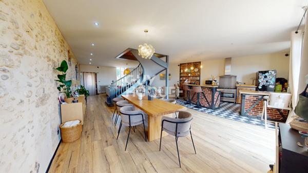 Maison de village de 220m² à MONTOISON