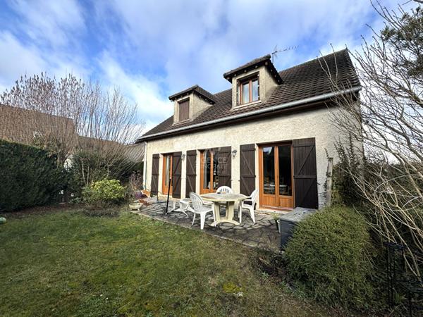 Maison à vendre - 5 pièces à LES CLAYES SOUS BOIS €472 000 ** - Référence 7474