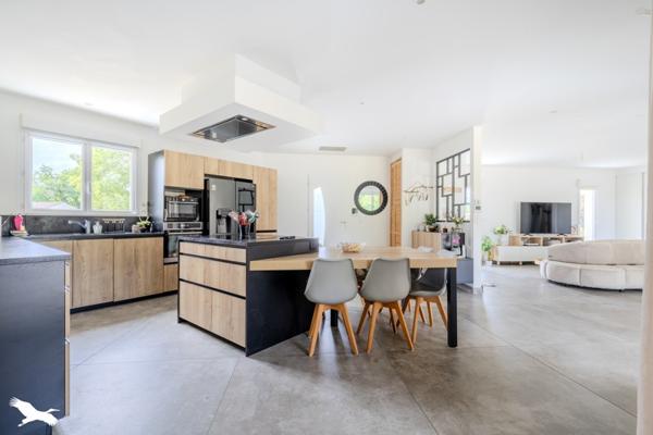 Maison à vendre 399 239 € Saint-Loubès 6 p 153 m² DPE A