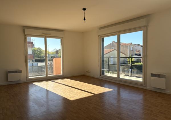 Appartement T4 de 83 m² avec balcon, garage double et cave
