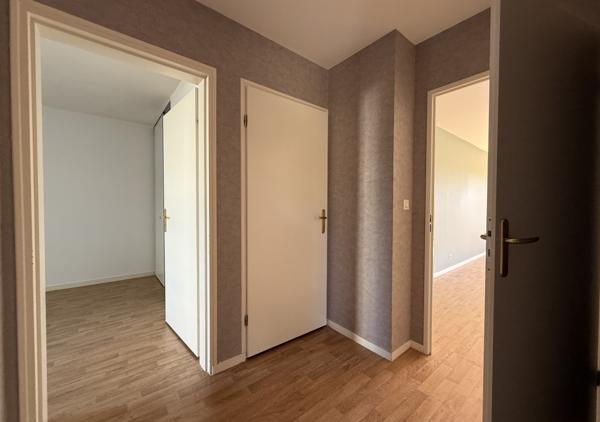 Appartement T4 de 83 m² avec balcon, garage double et cave