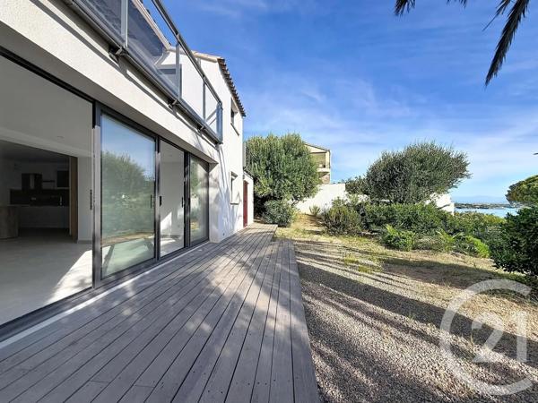 Appartement T5 à vendre  5 pièces - 99 m 2   LES ISSAMBRES  - 83