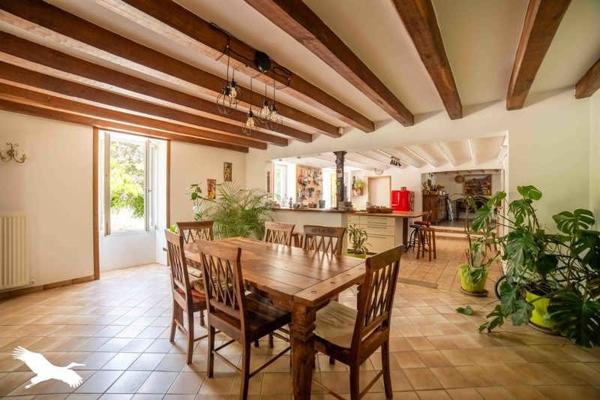 Maison à vendre |  Le Poiré-sur-Velluire |  5 pièces | 251 m²