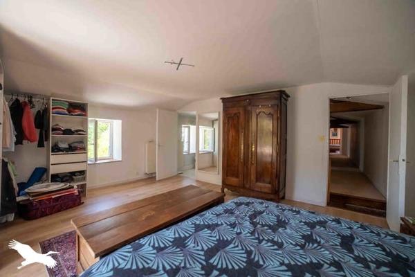 Maison à vendre |  Le Poiré-sur-Velluire |  5 pièces | 251 m²