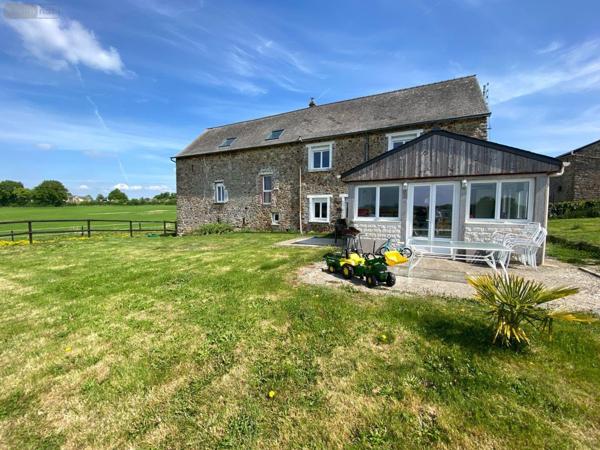 Maison rurale à vendre à Saint-Léger en Mayenne (53480), ref : 53047/131