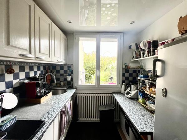 CORMEILLES-EN-PARISIS - QUARTIER CENTRE HAUT - MAISON DE 70 M² - 3 CHAMBRES - TERRAIN 392 M² - TERRASSE - JARDIN - GARAGE - PARKING -