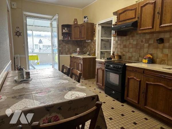 Beaumont En Véron 37420 - Maison de 5 pièces , 3 chambres, sur un terrain de 1082 m2
Maison de...