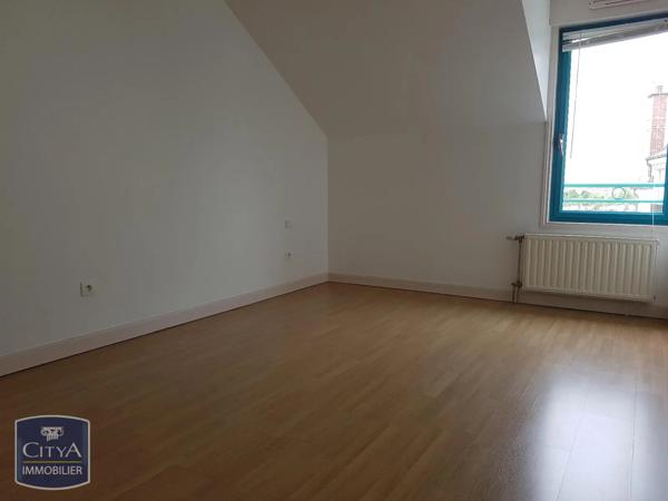 Appartement à louer 3 pièces 74.15m² Arras (62000)
