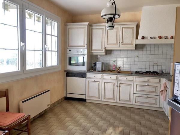 Maison à vendre à La Flèche dans la Sarthe (72200), ref : 72068-1945