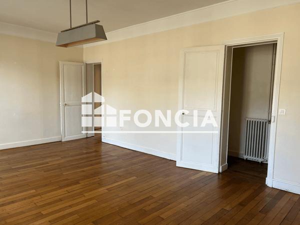 Location Appartement 3 pièces 66.88 m² - 3 RUE DU CHARIOT Orleans 45000