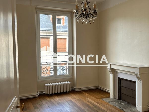 Location Appartement 3 pièces 66.88 m² - 3 RUE DU CHARIOT Orleans 45000
