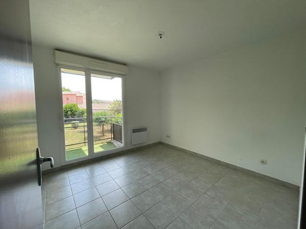 AVIGNON LE PONTET - APPARTEMENT T3 avec BALCON + GARAGE - PLEIN SUD - 53 M²