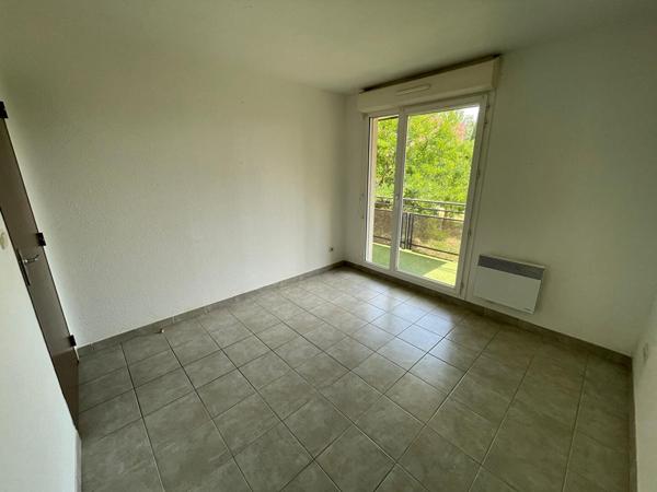 AVIGNON LE PONTET - APPARTEMENT T3 avec BALCON + GARAGE - PLEIN SUD - 53 M²