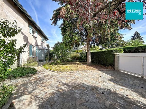 Maison Saint-Marcellin-En-Forez 90 m² - 5 pièces/ 3 Chambres / avec terrain