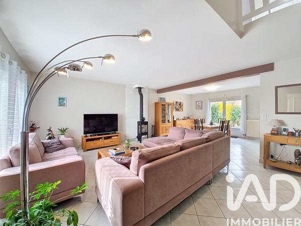 Maison à vendre 7 pièces 121 m² Villemandeur
