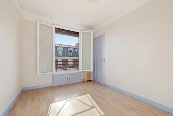 Appartement
         2 pièces
        - 30 m² Exclusivité 180 000 € *