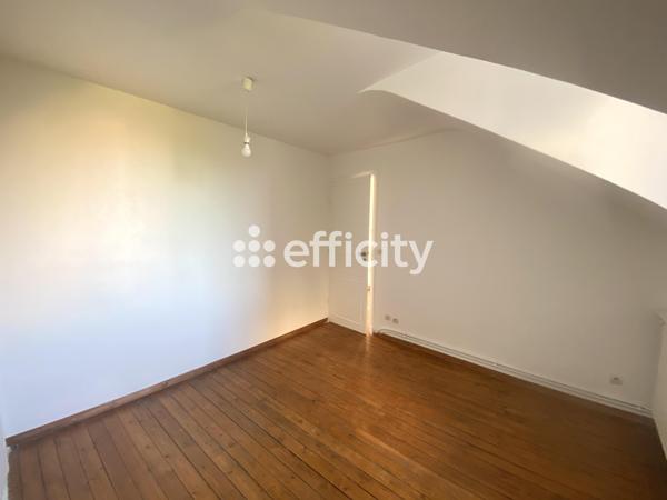 Appartement
         2 pièces
        - 36 m² Exclusivité 138 000 € *