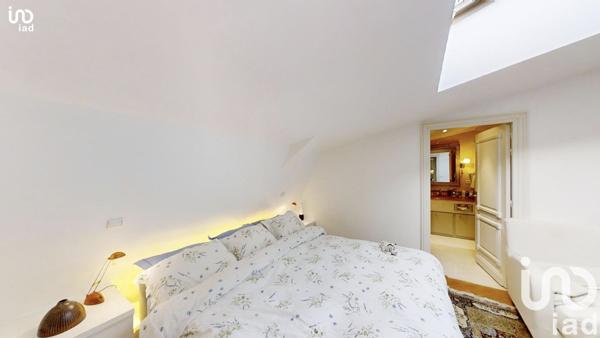 Appartement 2 pièces de 68 m² à Paris (75008)