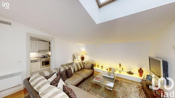 Appartement 2 pièces de 68 m² à Paris (75008)