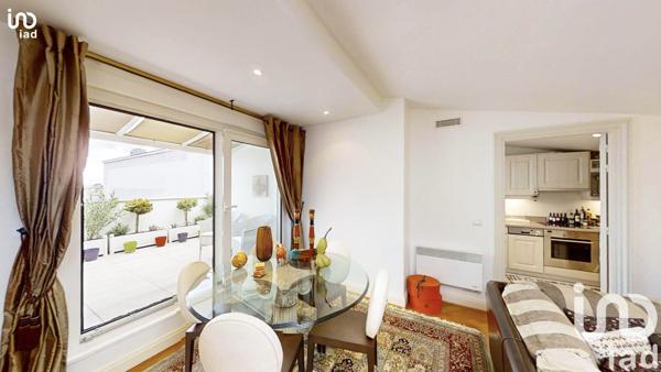 Appartement 2 pièces de 68 m² à Paris (75008)