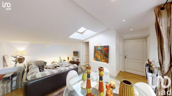 Appartement 2 pièces de 68 m² à Paris (75008)