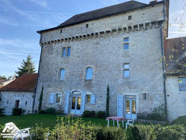 A VENDRE - Entre CAJARC (Lot - 46160) et FIGEAC (Lot - 46160) - Dominant la vallée du Lot , au ...