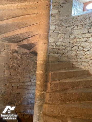 A VENDRE - Entre CAJARC (Lot - 46160) et FIGEAC (Lot - 46160) - Dominant la vallée du Lot , au ...