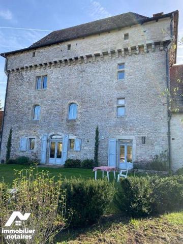 A VENDRE - Entre CAJARC (Lot - 46160) et FIGEAC (Lot - 46160) - Dominant la vallée du Lot , au ...