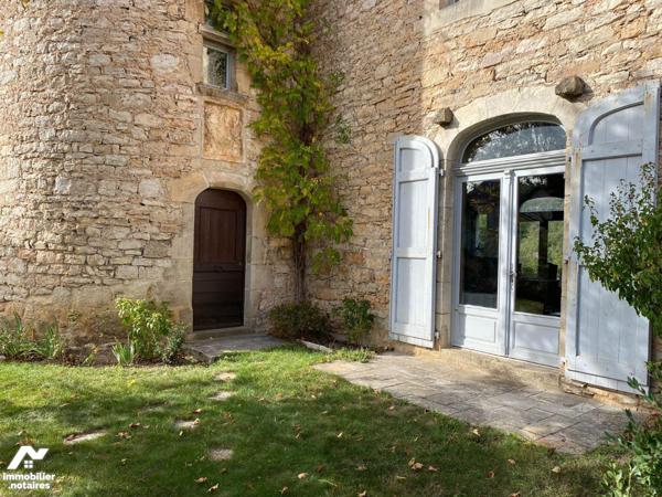 A VENDRE - Entre CAJARC (Lot - 46160) et FIGEAC (Lot - 46160) - Dominant la vallée du Lot , au ...