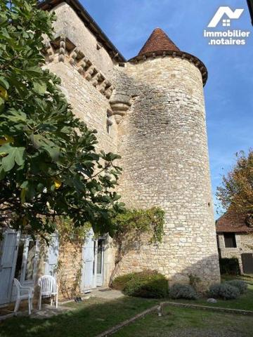 A VENDRE - Entre CAJARC (Lot - 46160) et FIGEAC (Lot - 46160) - Dominant la vallée du Lot , au ...