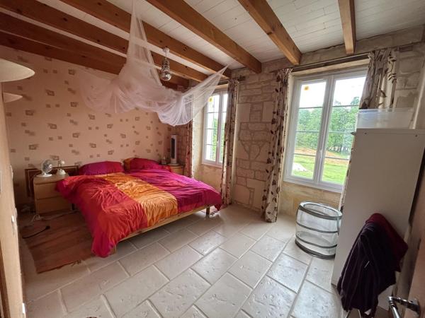 Maison proche Jonzac avec piscine et petit jardin