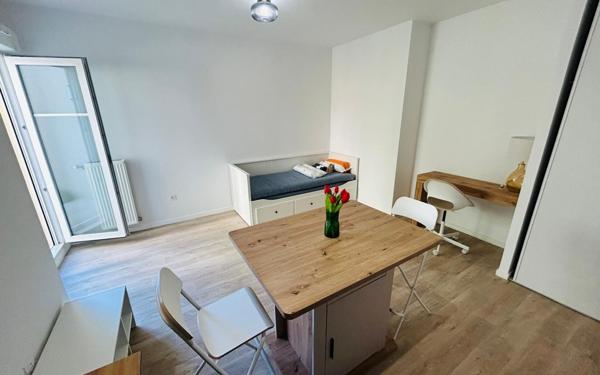 Appartement à louer    1 pièce • 28,05 m2 Le Blanc-Mesnil