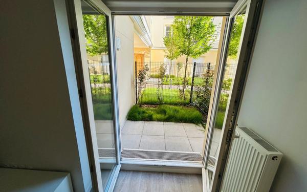 Appartement à louer    1 pièce • 28,05 m2 Le Blanc-Mesnil